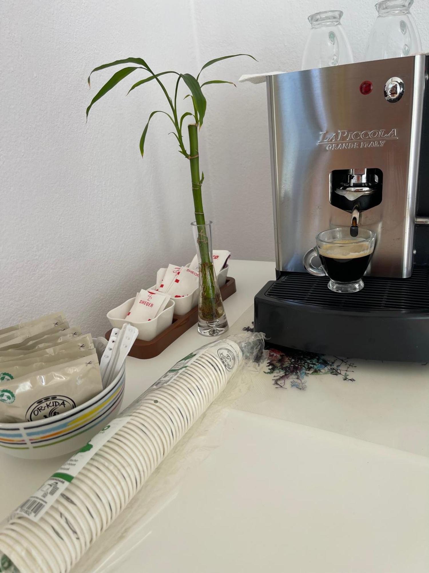 Kristi Apartment 2 Min To Sea Netflix & Espresso Station Sarandë Buitenkant foto